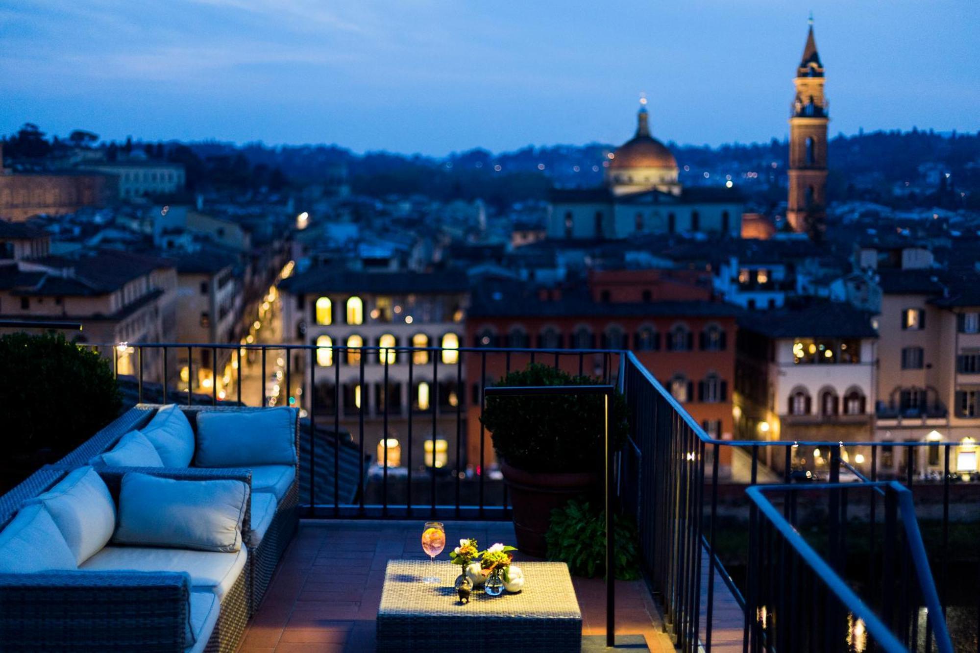 Antica Torre Tornabuoni Bed & Breakfast Florenţa Exterior foto