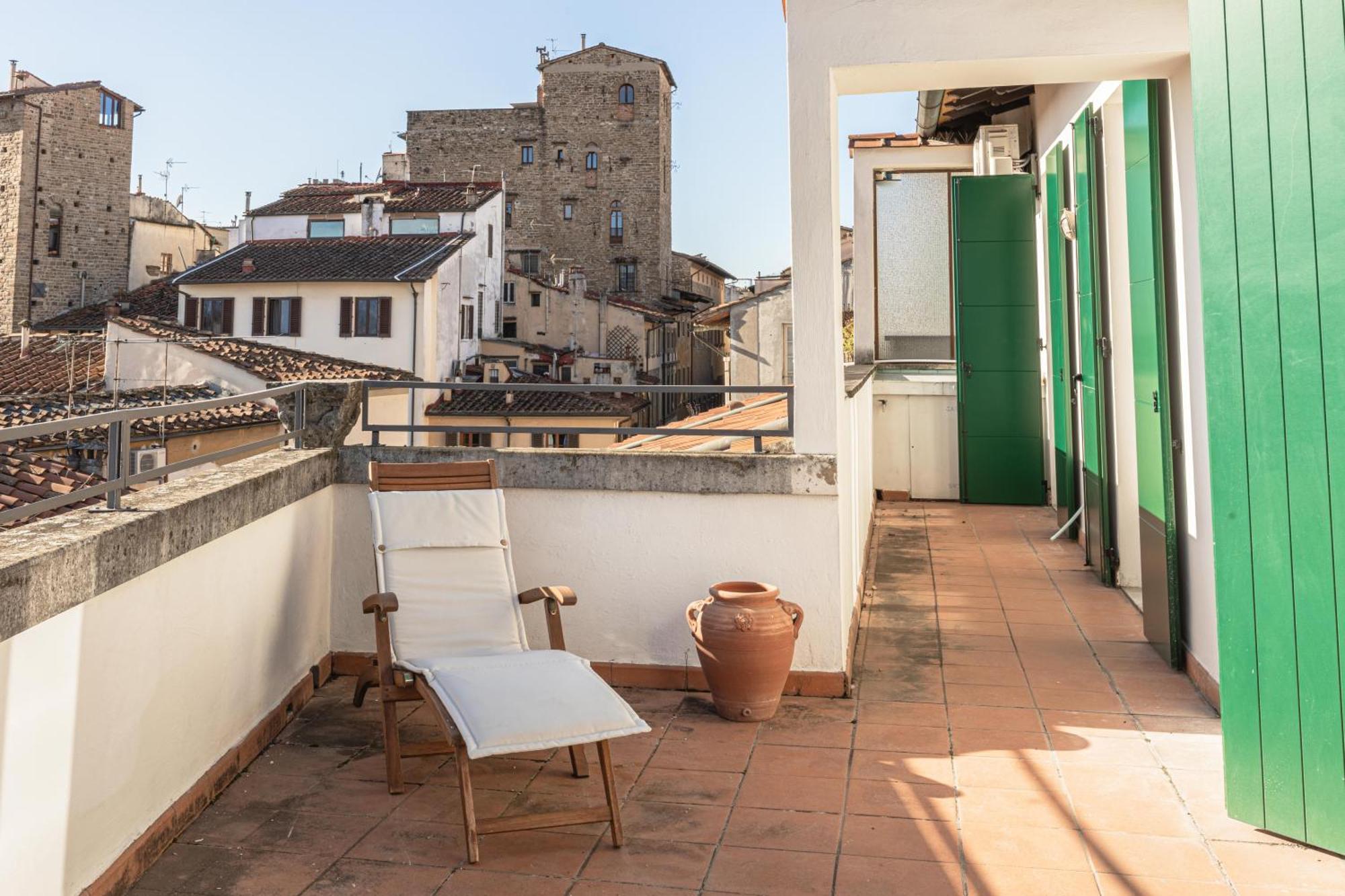 Antica Torre Tornabuoni Bed & Breakfast Florenţa Exterior foto